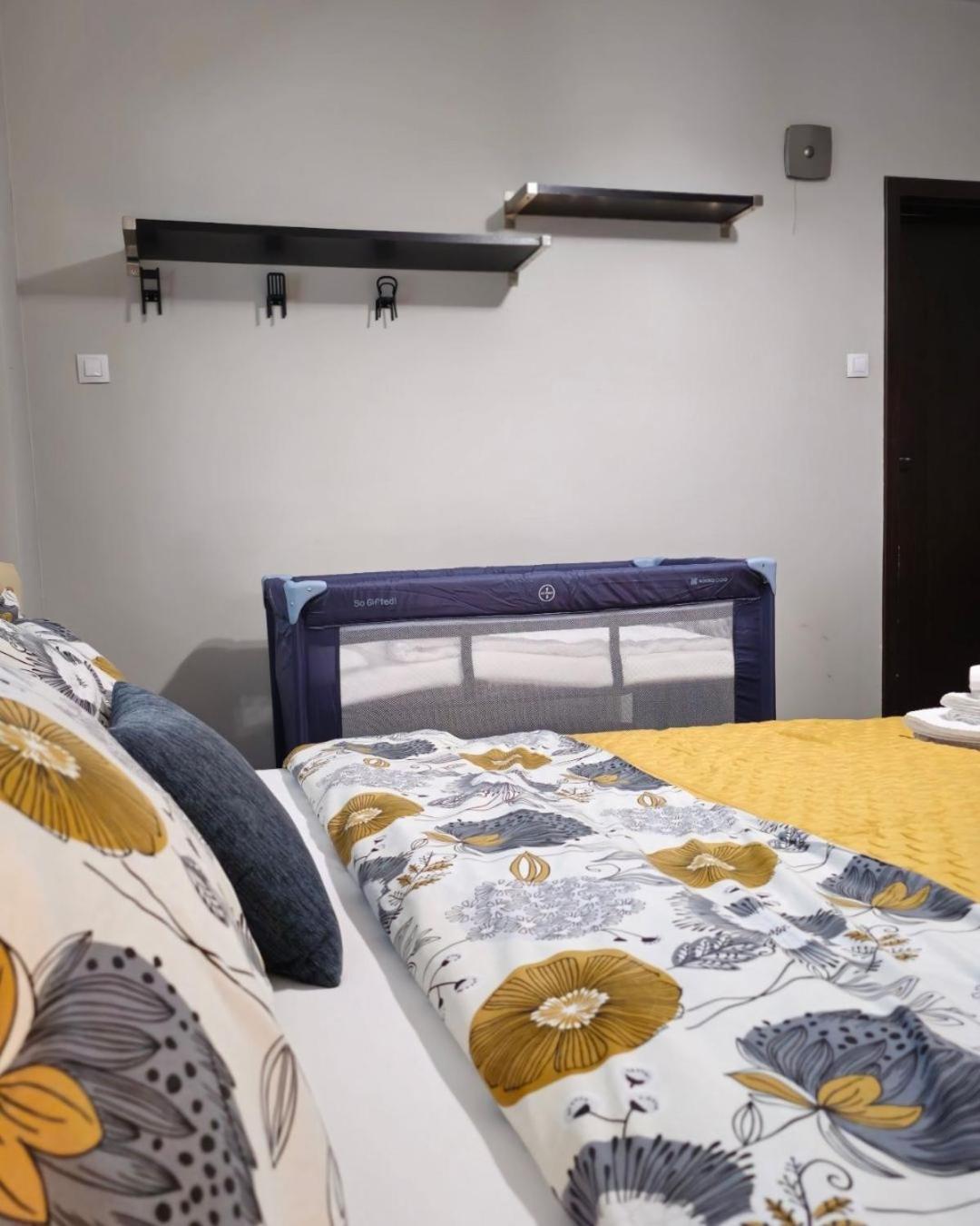 Rea Mladost - Easy Access To Metro, Ideal Location Sofia Buitenkant foto